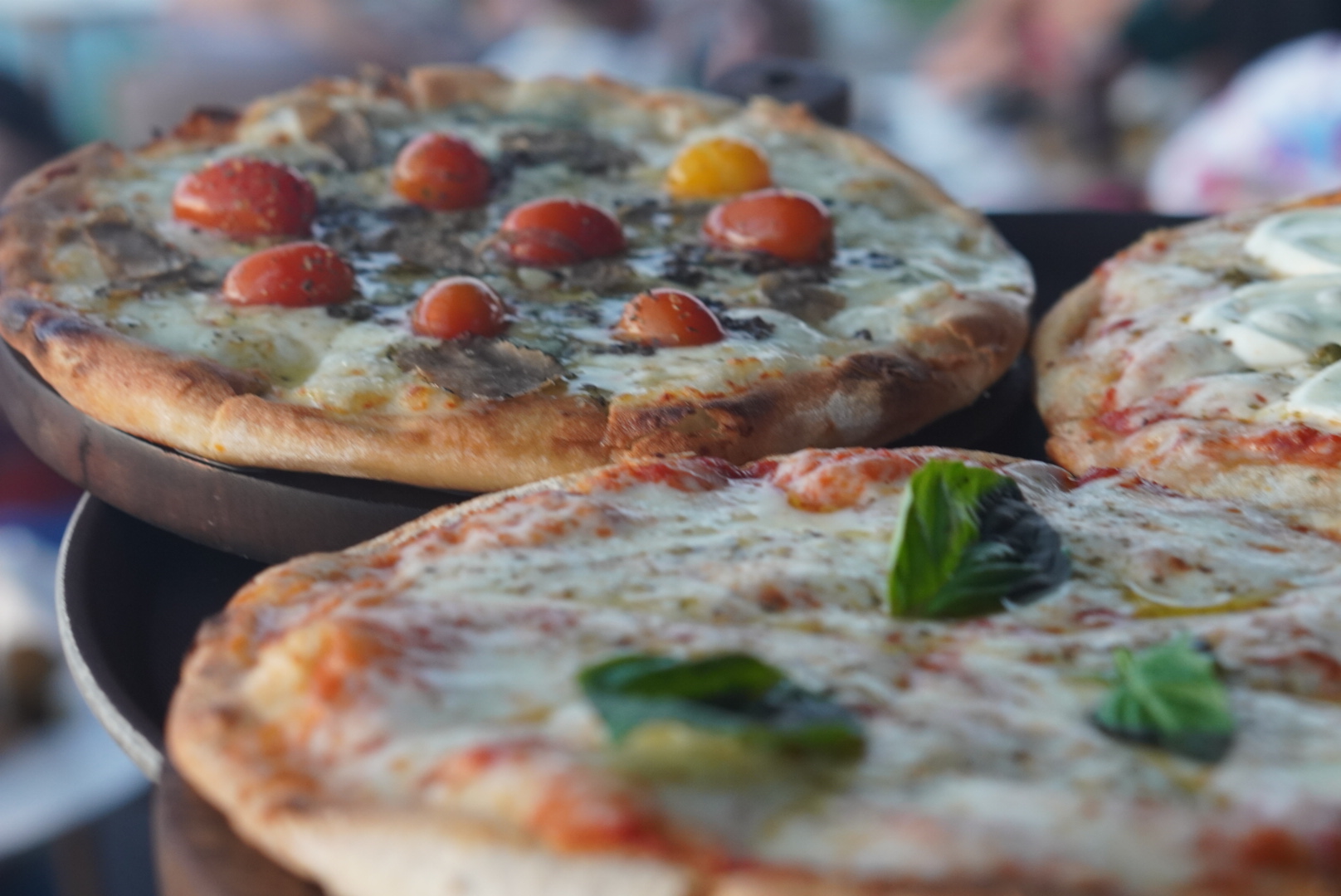 Wood-fired pizza at Tree Bay