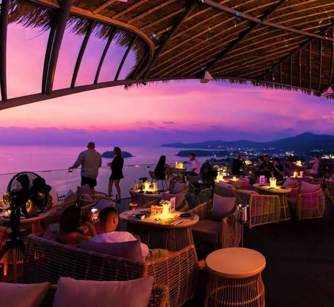 Sunset Sessions at Tree Bay